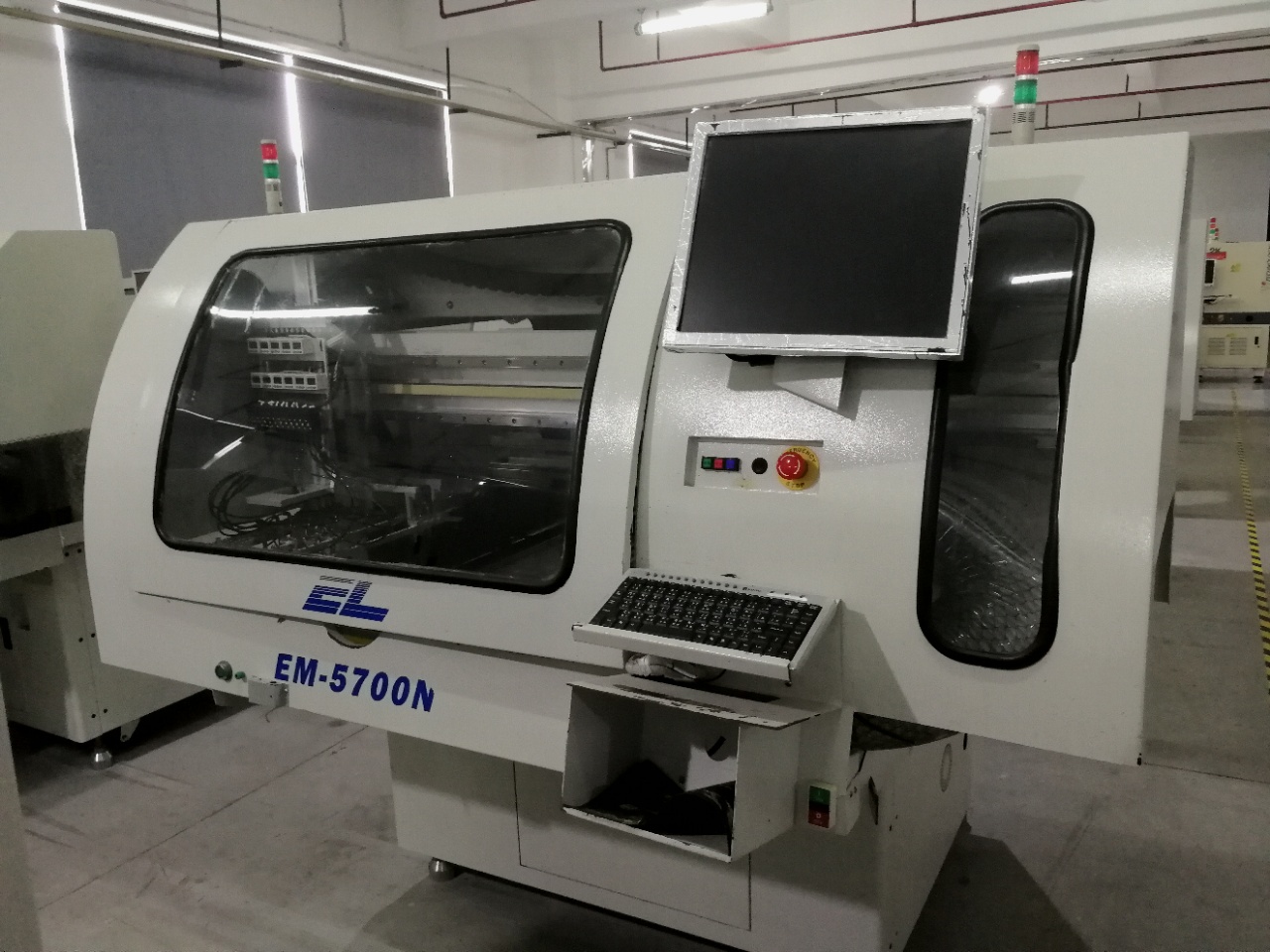 億立分板機(jī) EM-5700N